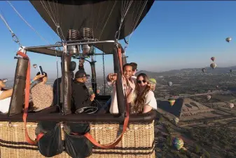 Balloon Flight Over Teotihuacan – Breakfast or Pyramids Tour from CDMX