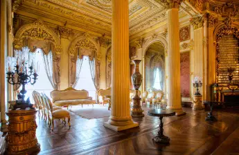 Dolmabahce Palace Ticket – Admission to Museum and Harem