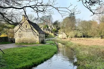 Cotswolds Villages and Oxford Full-Day Tour from London