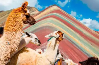 Rainbow Mountain and Optional Red Valley Tour – Peru