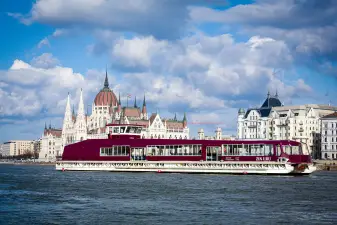 Night or Day Sightseeing Cruise in Budapest