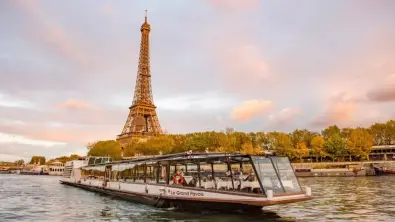 Seine River Cruise with Parisian Lunch or Dinner