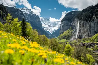 Day tour to Grindelwald, Interlaken and Lauterbrunnen 