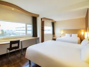 ibis Amsterdam Airport