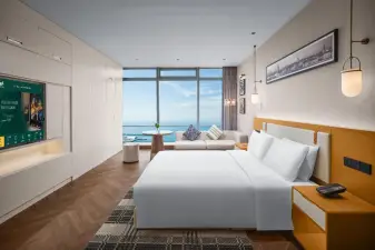 Grand Madison Qingdao Harbour-view Central（Former Qingdao Farglory Hotel）