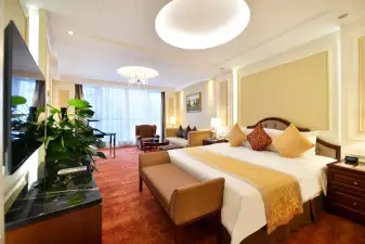 Central Hotel