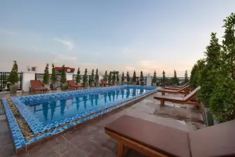Azalea Parkview Hotel